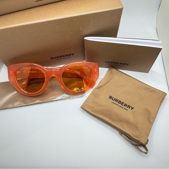 Burberry - translucent Orange frame Sunglasses B4390 - NWT - 47-25-140 - Picture 10 of 16